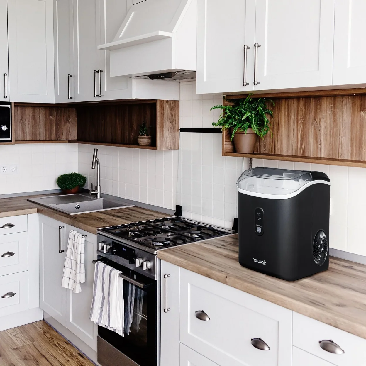 Newair 26 lbs. Countertop Nugget Ice Maker, Large Ice Viewing Window, Self-Cleaning Button and Easy-Pour Waterspout, Perfect for Cocktails, Smoothies, Soda and More